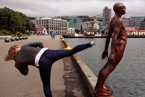 Great photos of people interacting with statues